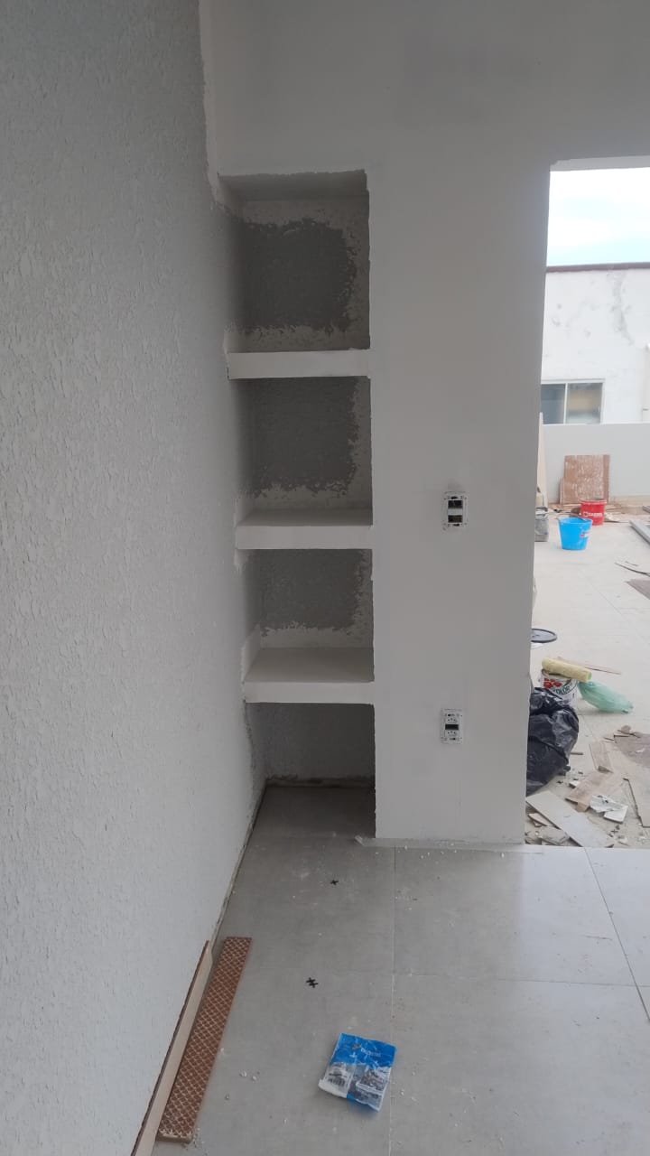 interiores em drywall, paredes mesas divisorias e closet ,porta escondida